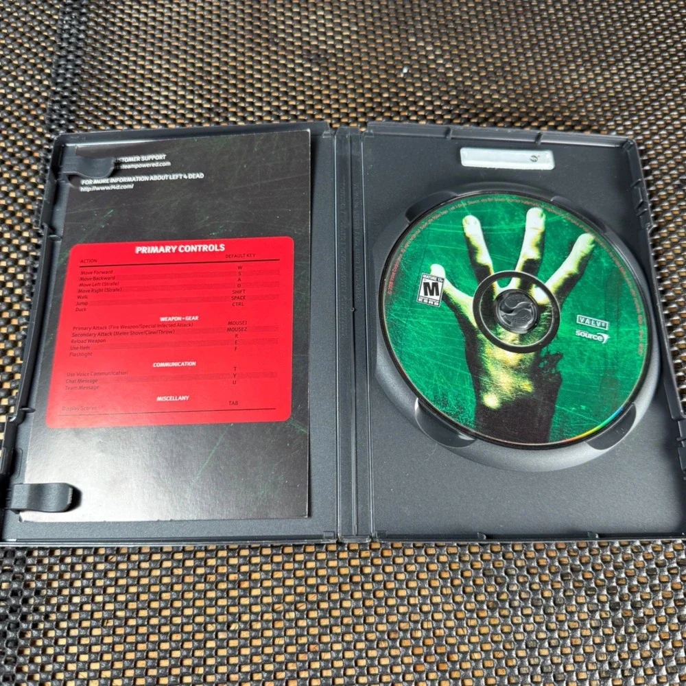Valve Left 4 Dead PC DVD-ROM Game Green Zombie Shooter Horror Classic Complete
